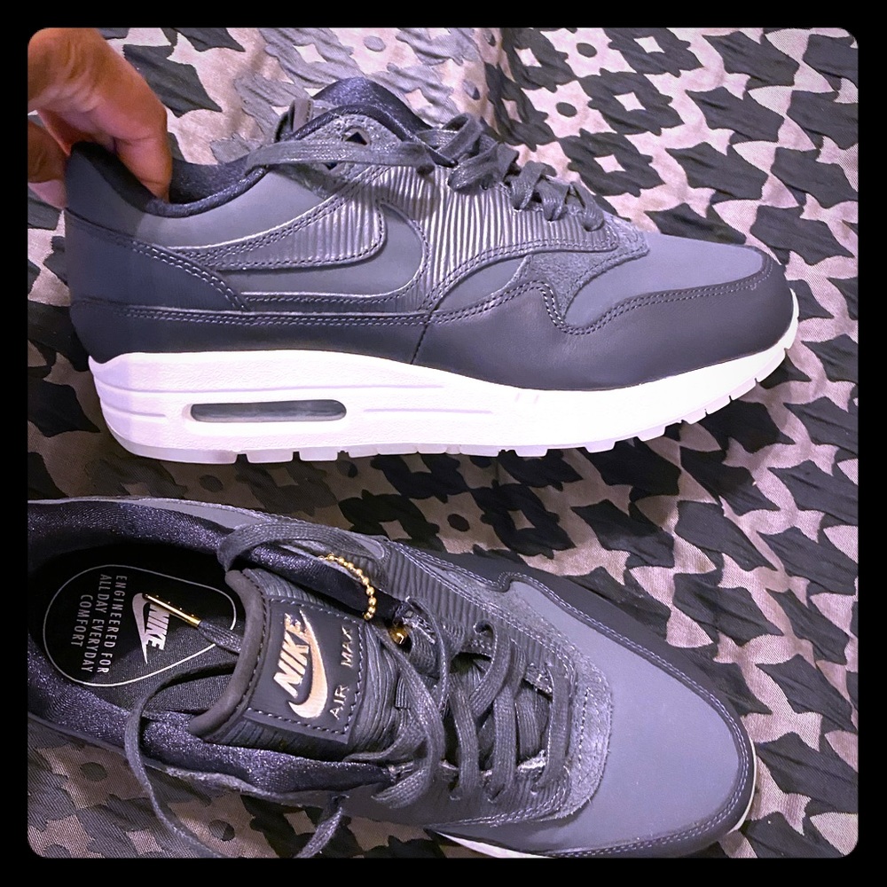Nike air max